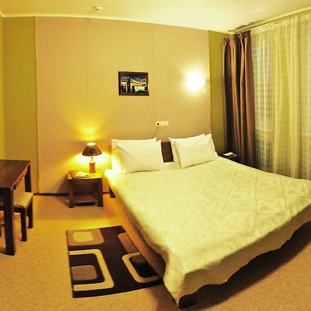 Hotel An-2 Харков Екстериор снимка