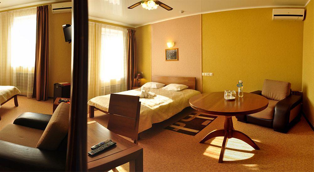 Hotel An-2 Харков Екстериор снимка