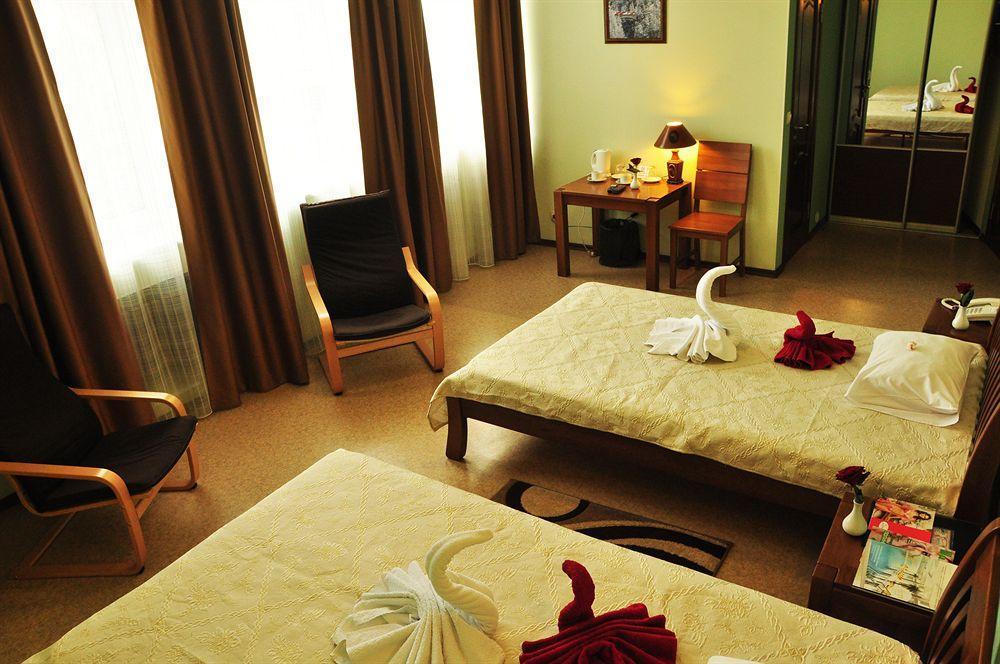Hotel An-2 Харков Екстериор снимка