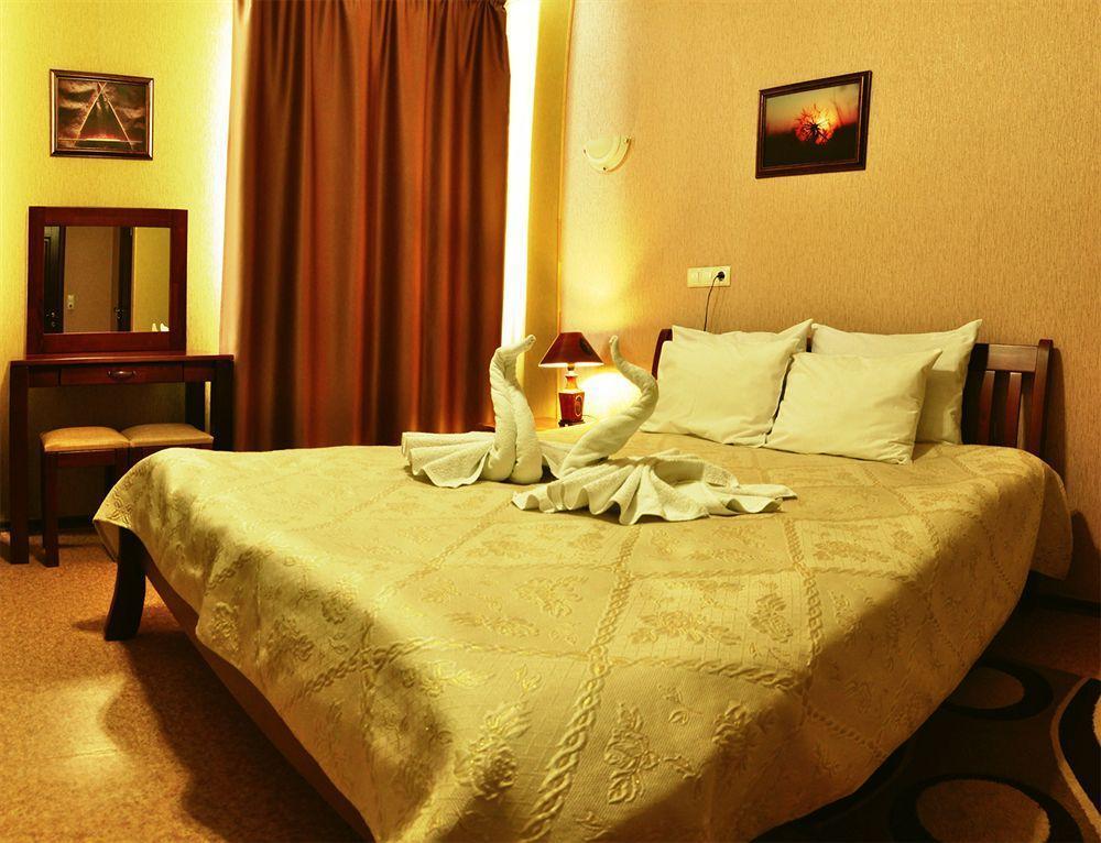 Hotel An-2 Харков Екстериор снимка