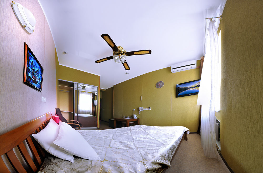 Hotel An-2 Харков Екстериор снимка
