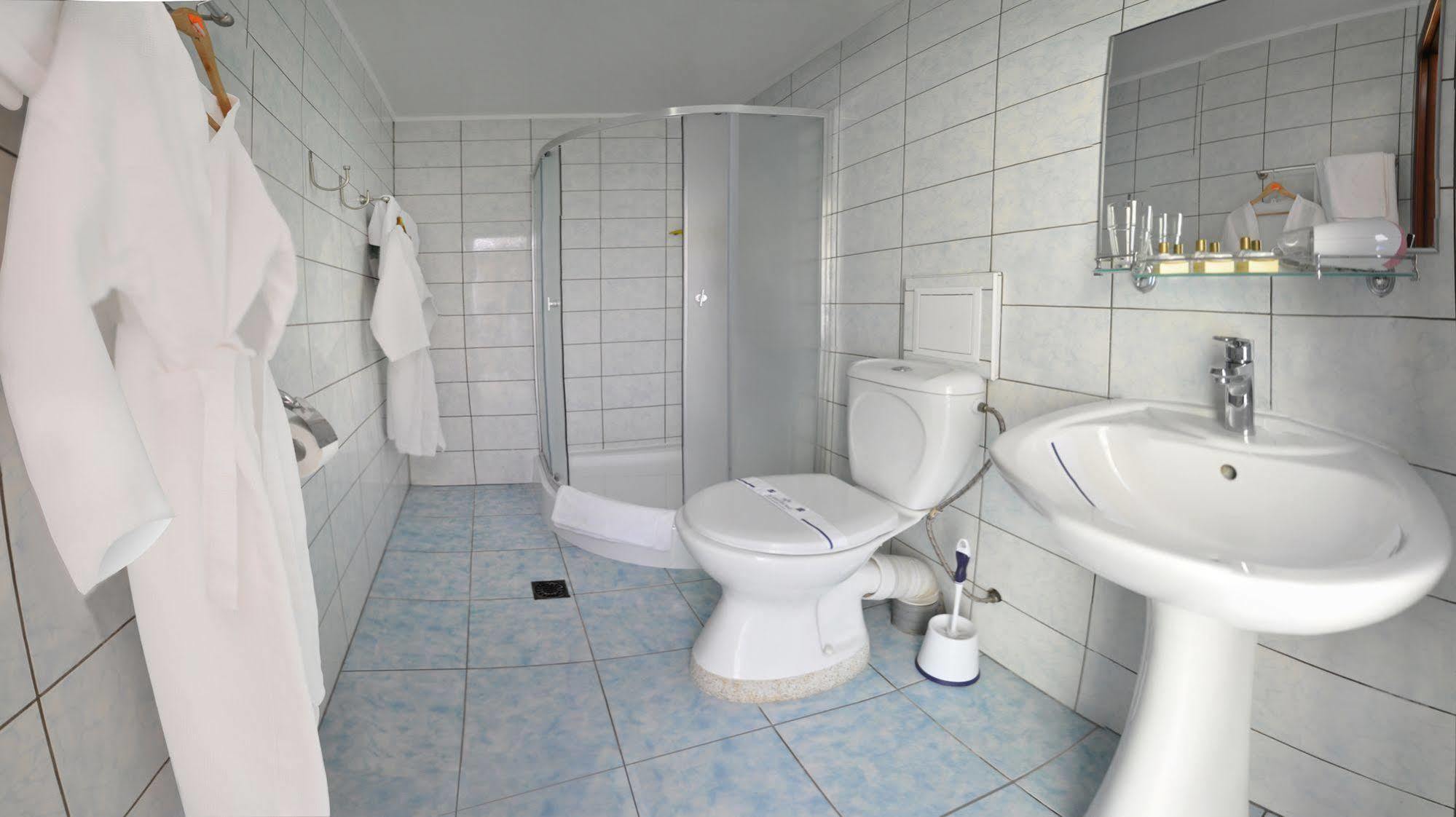 Hotel An-2 Харков Екстериор снимка